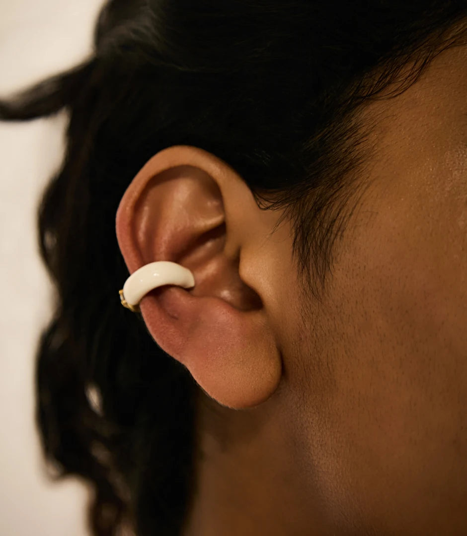 Curve earcuff